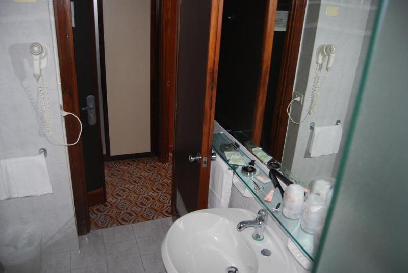 Hotel River Palace Террачина Екстер'єр фото